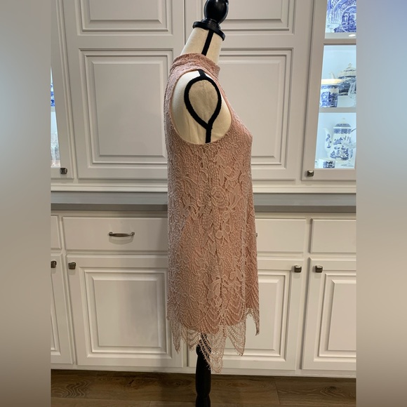 love, Fire ~ Lace Shift Dress with Keyhole Opening in Front & Back - Picture 7 of 15